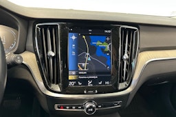 harmaa Volvo V60 2020 kuva 22.