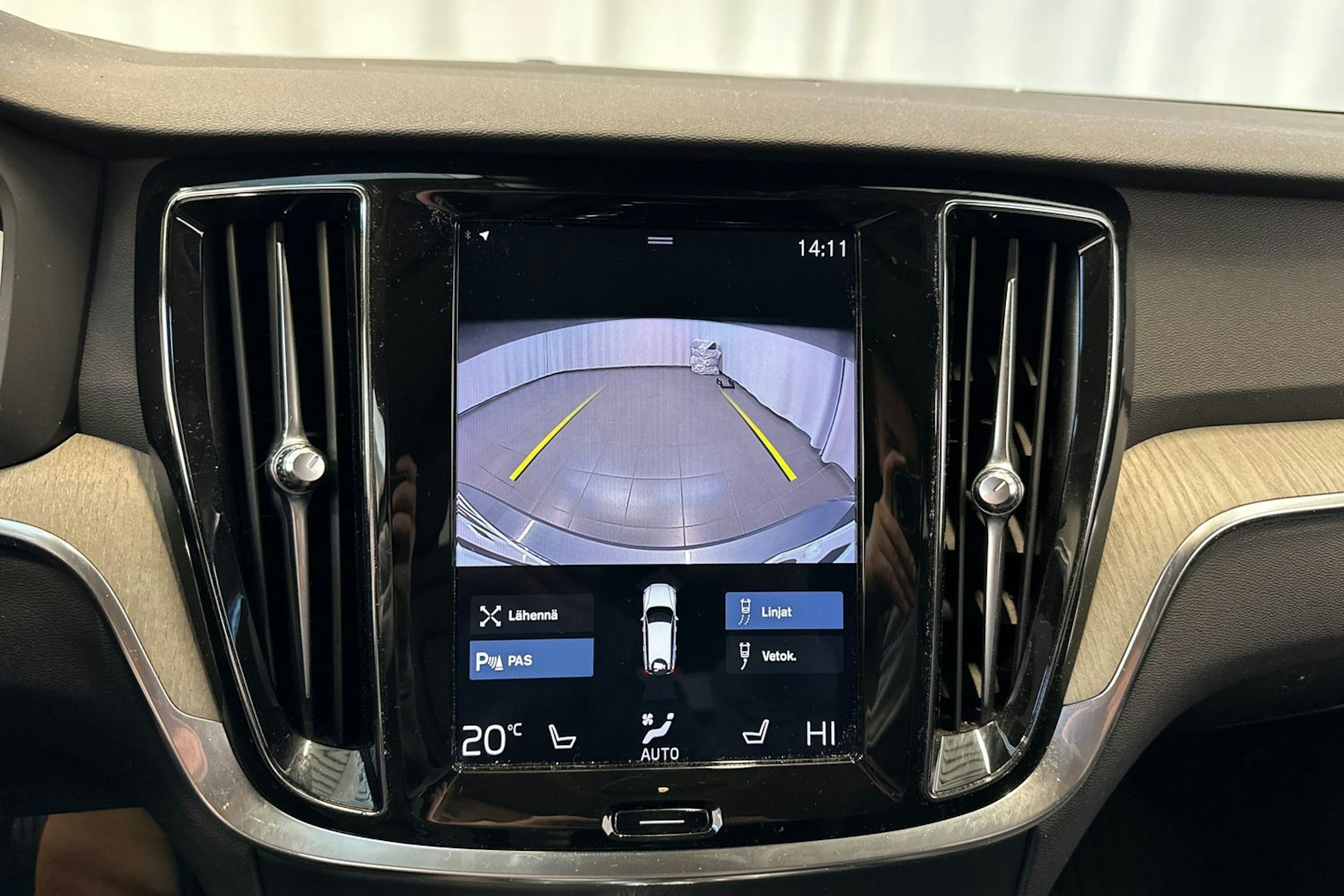 harmaa Volvo V60 2020 kuva 24.