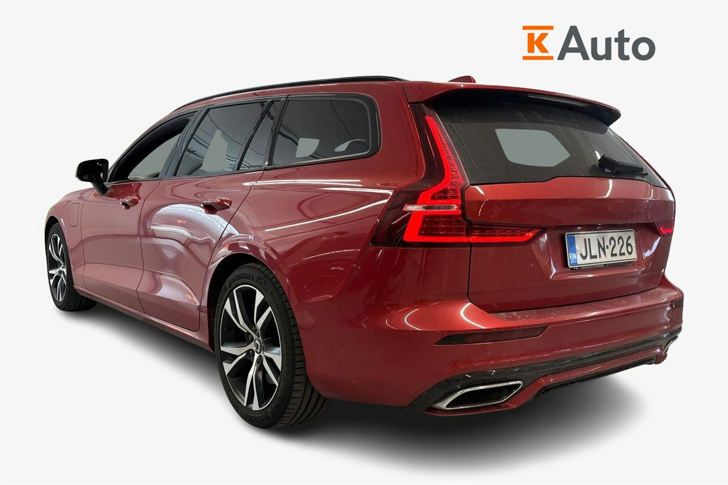 Punainen Volvo V60 2020 kuva 2.