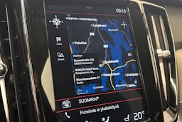 punainen Volvo V60 2020 kuva 25.