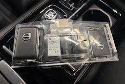 punainen Volvo V60 2020 kuva 38.