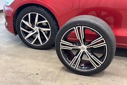 punainen Volvo V60 2020 kuva 42.