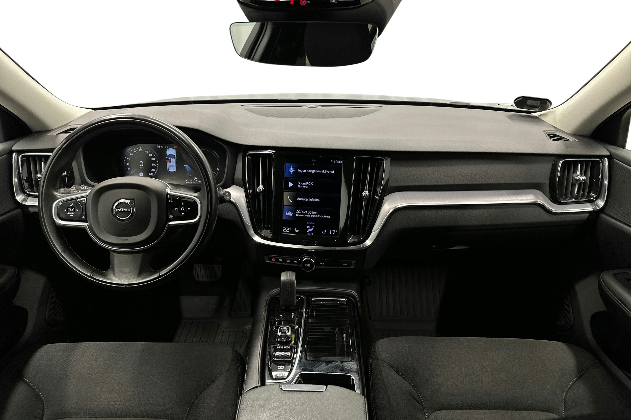 musta Volvo V60 2020 kuva 9.