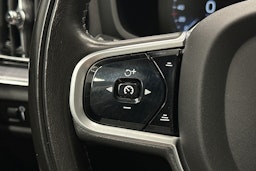 musta Volvo V60 2020 kuva 20.