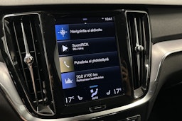 musta Volvo V60 2020 kuva 23.