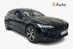 musta Volvo V60 2020 kuva 1.