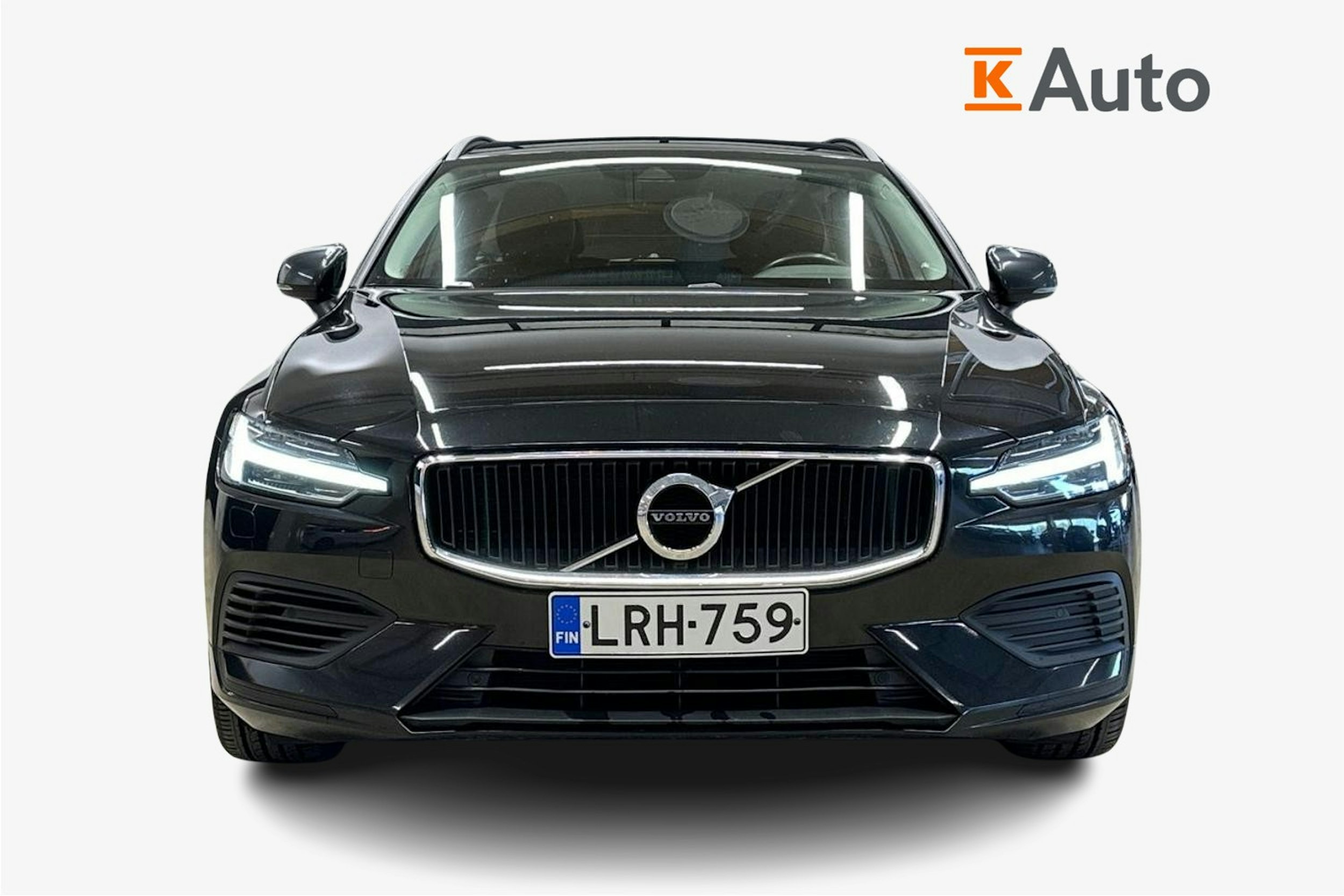 musta Volvo V60 2020 kuva 5.