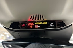 musta Volvo V60 2020 kuva 22.