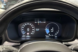 musta Volvo V60 2020 kuva 23.