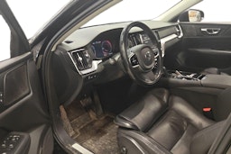 musta Volvo V60 2020 kuva 3.