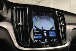 musta Volvo V60 2020 kuva 17.
