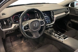 musta Volvo V60 2020 kuva 3.