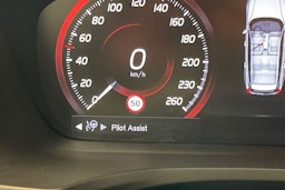 musta Volvo V60 2020 kuva 20.