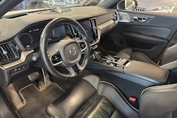 valkoinen Volvo V60 2020 kuva 3.