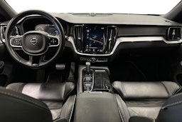 valkoinen Volvo V60 2020 kuva 9.