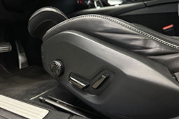 valkoinen Volvo V60 2020 kuva 17.