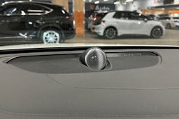 valkoinen Volvo V60 2020 kuva 20.