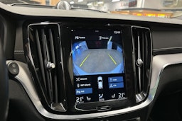 valkoinen Volvo V60 2020 kuva 22.
