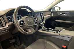 harmaa Volvo V60 2020 kuva 6.