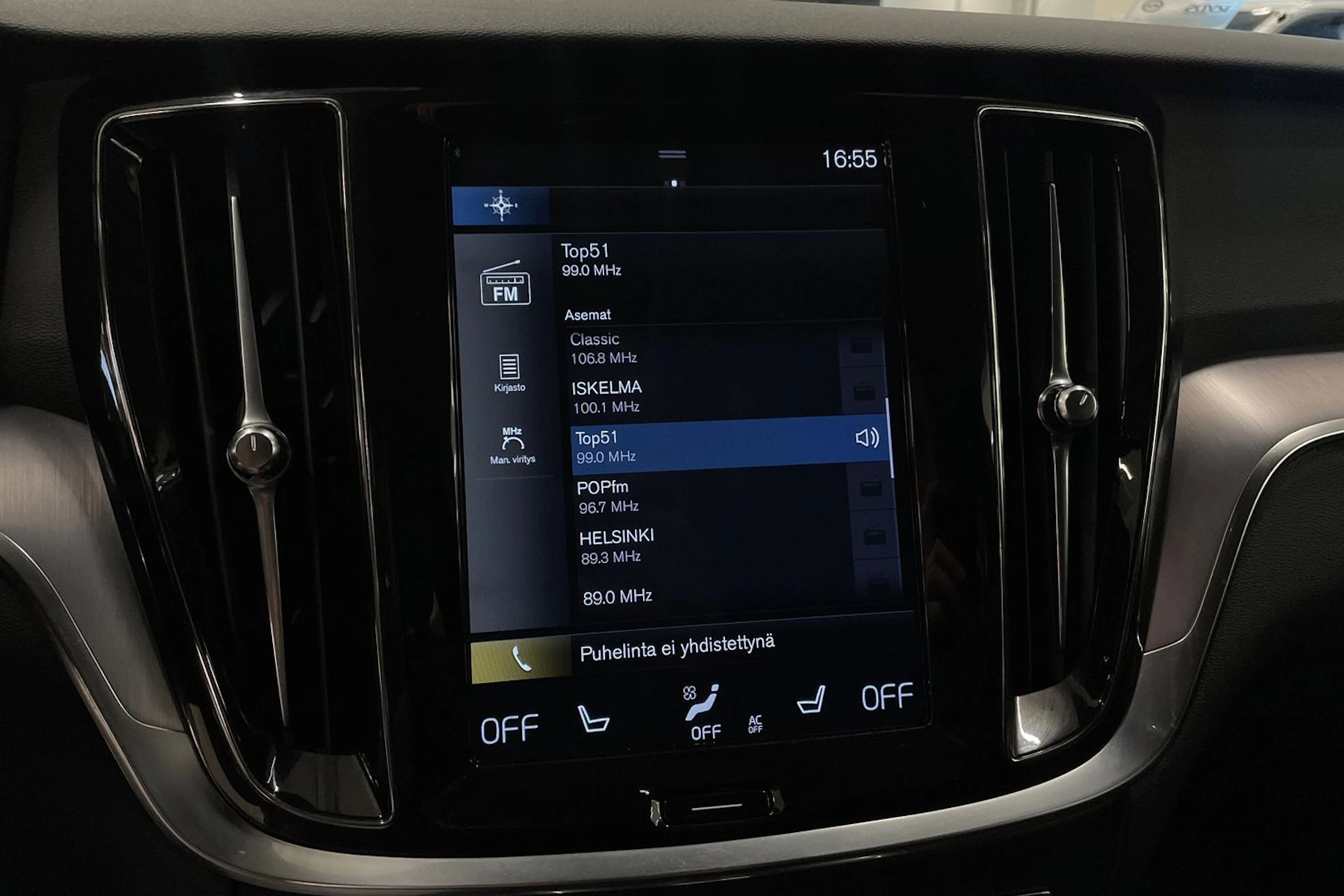 harmaa Volvo V60 2020 kuva 17.
