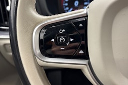 Musta Volvo V60 2020 kuva 17.