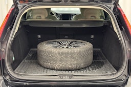 Musta Volvo V60 2020 kuva 24.