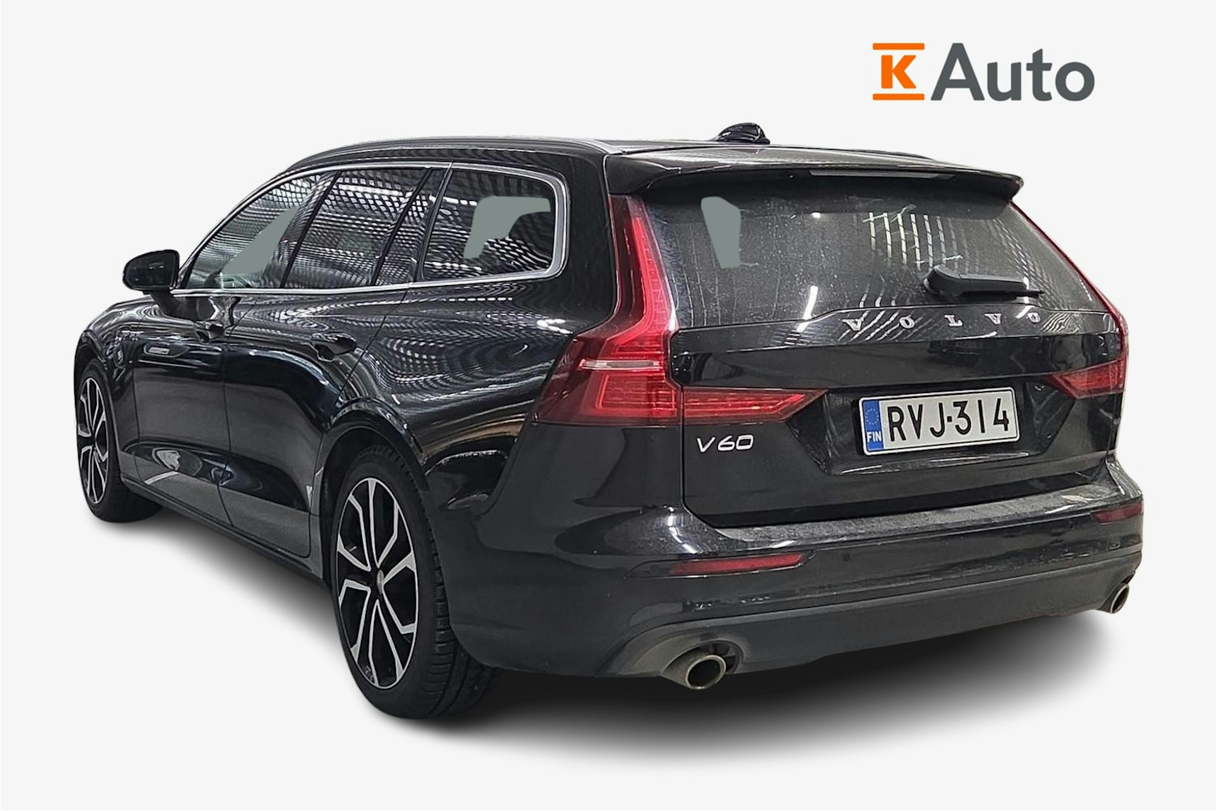 musta Volvo V60 2020 kuva 2.