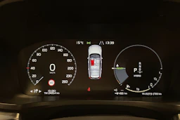 musta Volvo V60 2020 kuva 12.