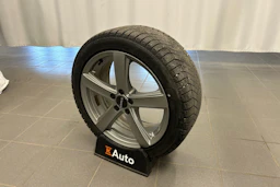 musta Volvo V60 2020 kuva 20.