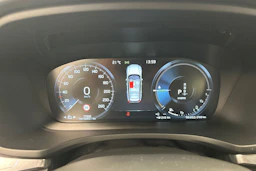 musta Volvo V60 2020 kuva 22.