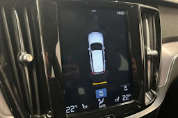 musta Volvo V60 2020 kuva 26.