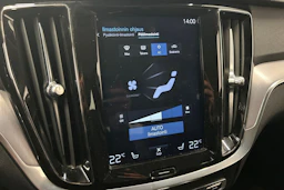 musta Volvo V60 2020 kuva 27.