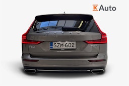 harmaa Volvo V60 2020 kuva 3.