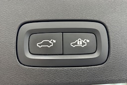 harmaa Volvo V60 2020 kuva 15.