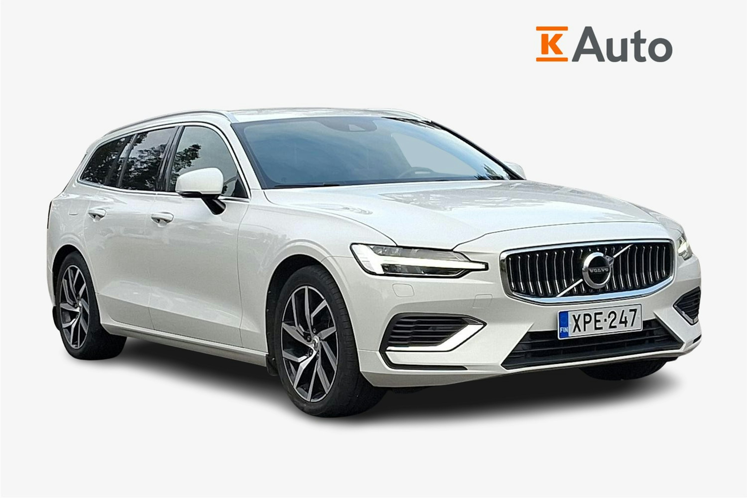 valkoinen Volvo V60 2020 kuva 1.