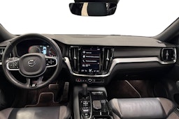 valkoinen Volvo V60 2020 kuva 9.