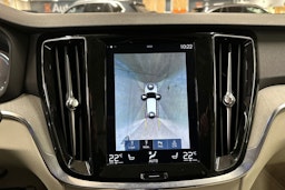 harmaa Volvo V60 2020 kuva 19.