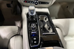 harmaa Volvo V60 2020 kuva 27.