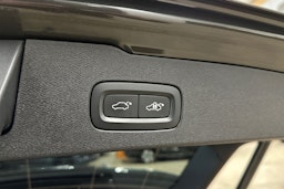 harmaa Volvo V60 2020 kuva 36.