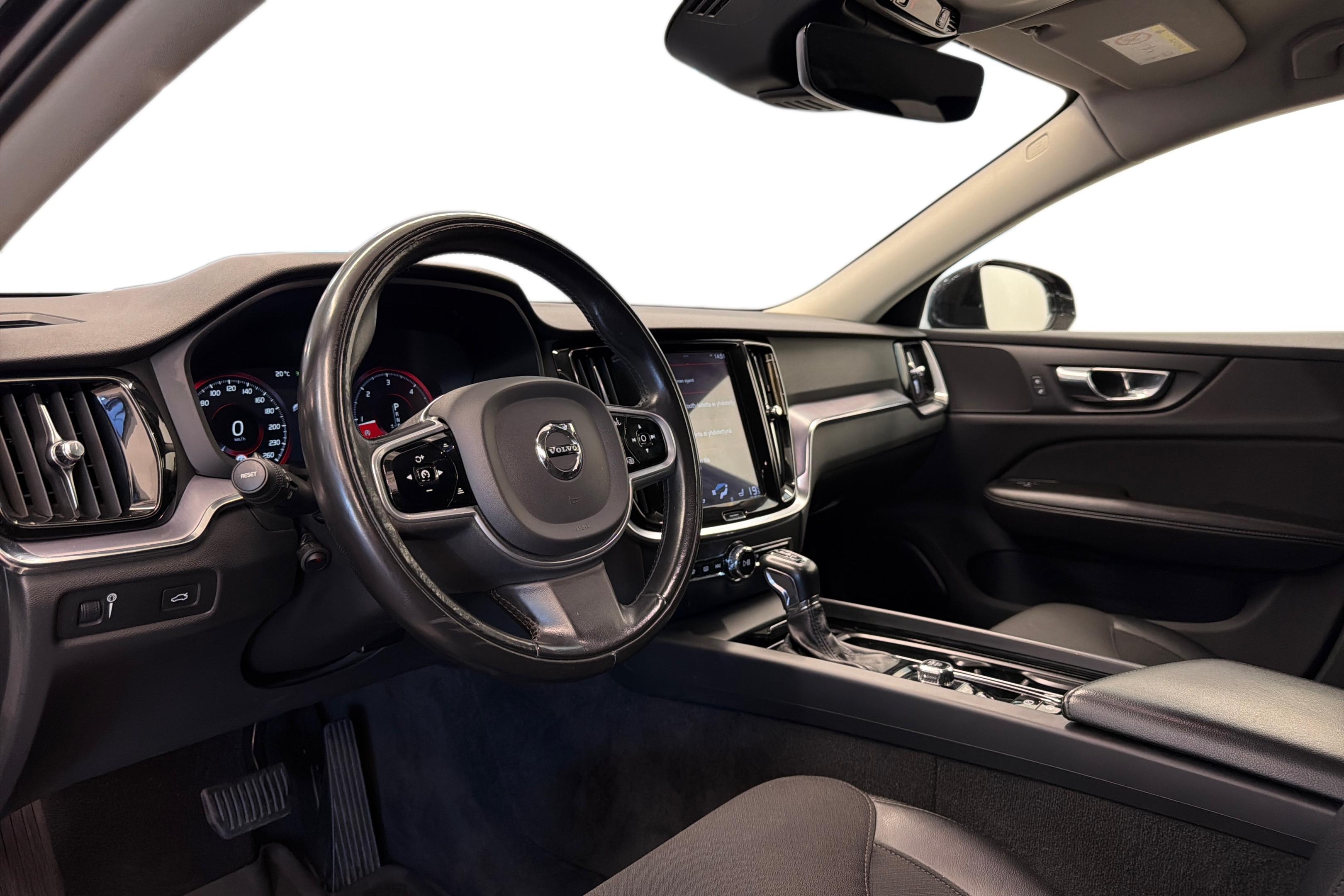 Volvo V60 D4 Momentum aut 2020, bild 6/30