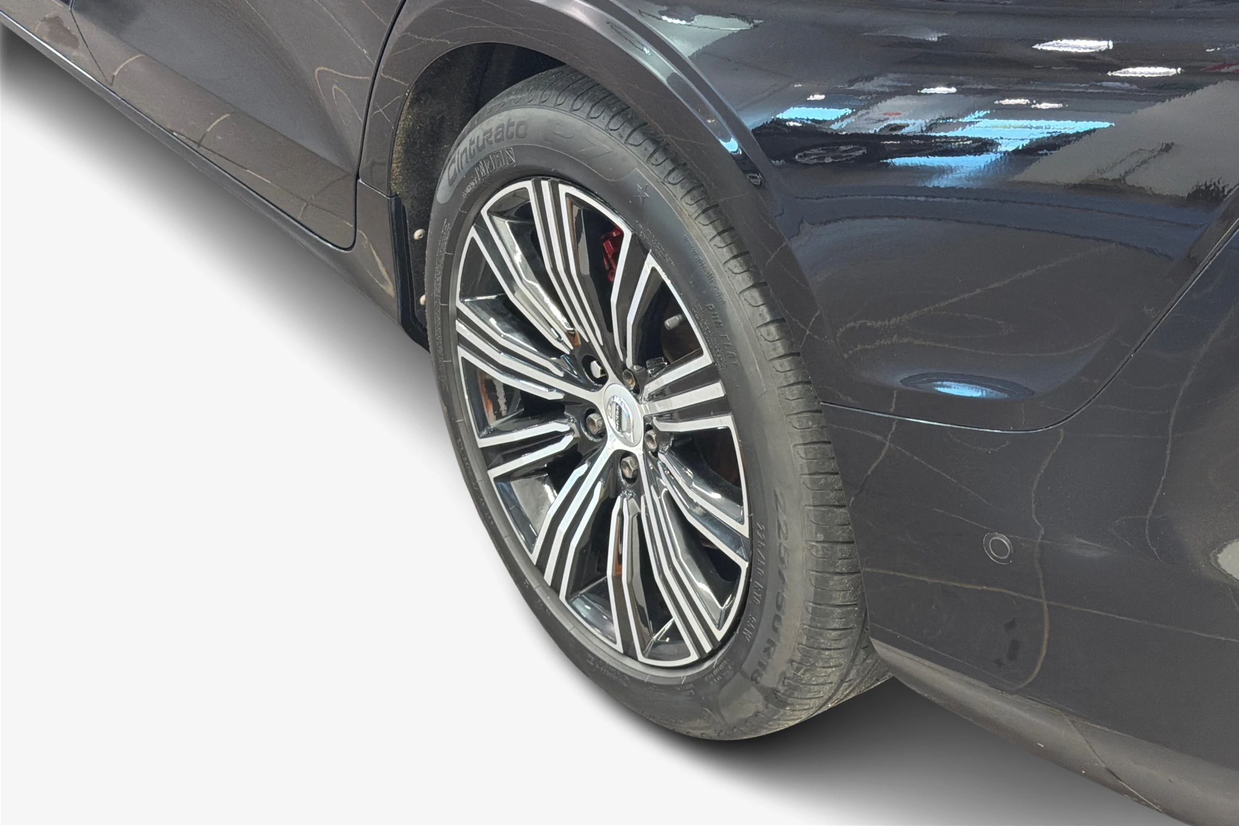 musta Volvo V60 2020 kuva 9.