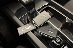 musta Volvo V60 2020 kuva 29.