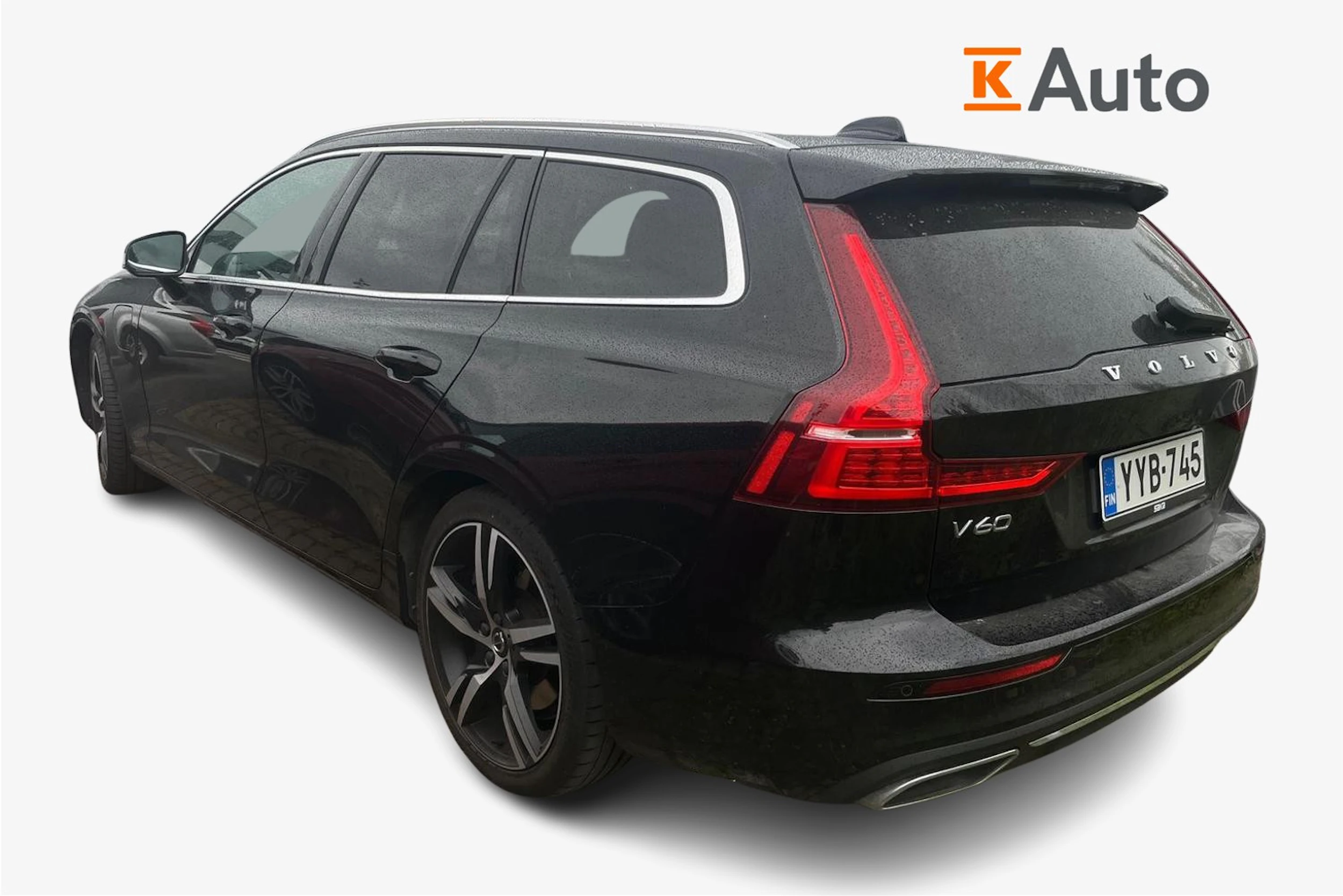 musta Volvo V60 2020 kuva 2.