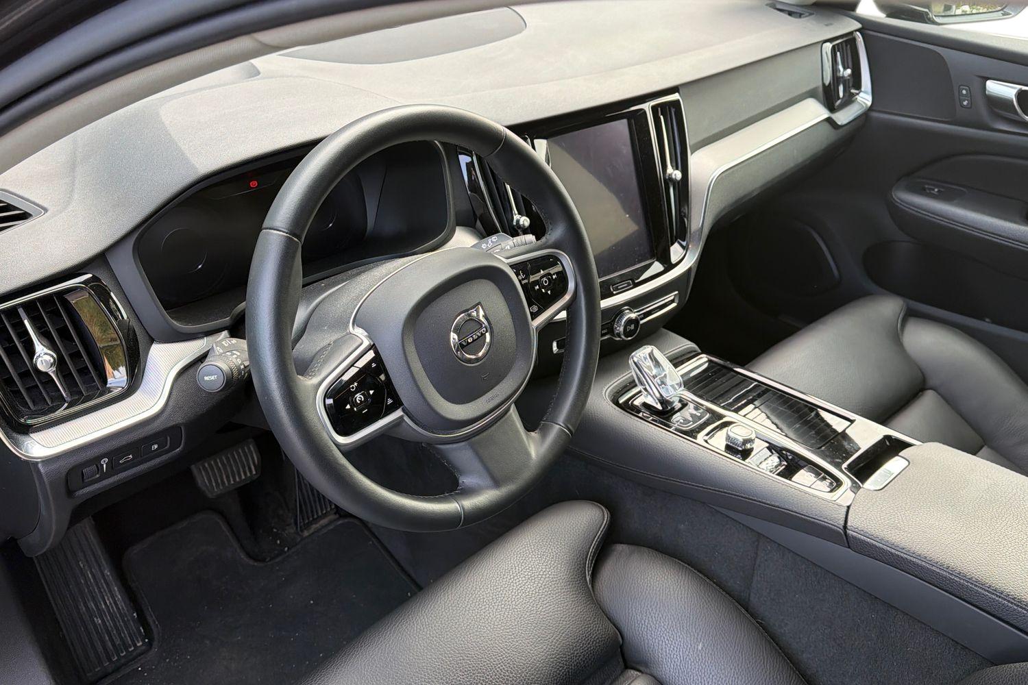 Volvo V60 2020, kuva 3/3