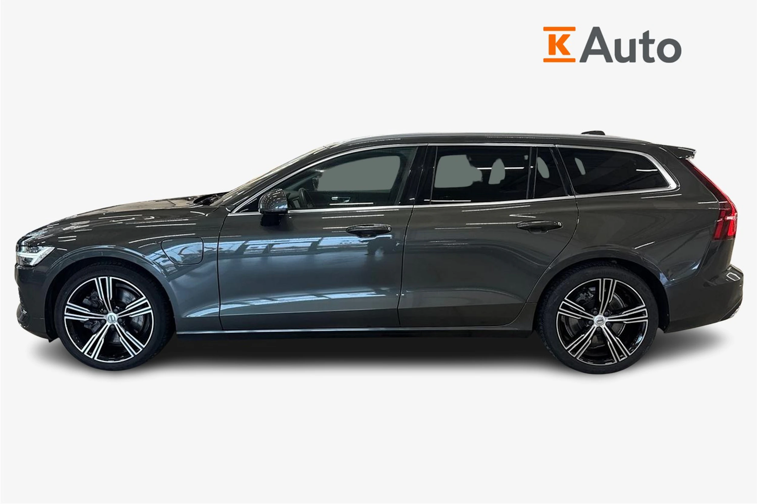 Harmaa Volvo V60 2020 kuva 5.