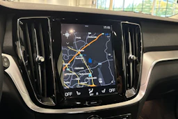 Harmaa Volvo V60 2020 kuva 13.