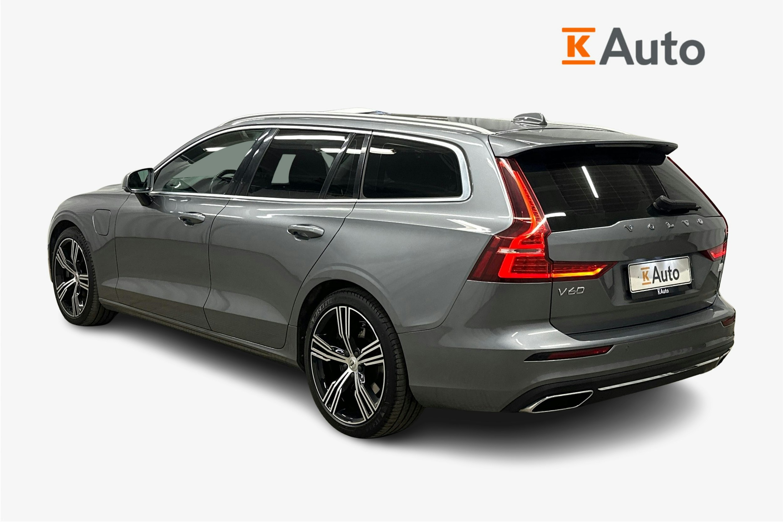 harmaa Volvo V60 2021 kuva 2.