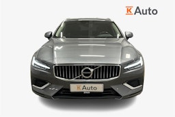 harmaa Volvo V60 2021 kuva 5.