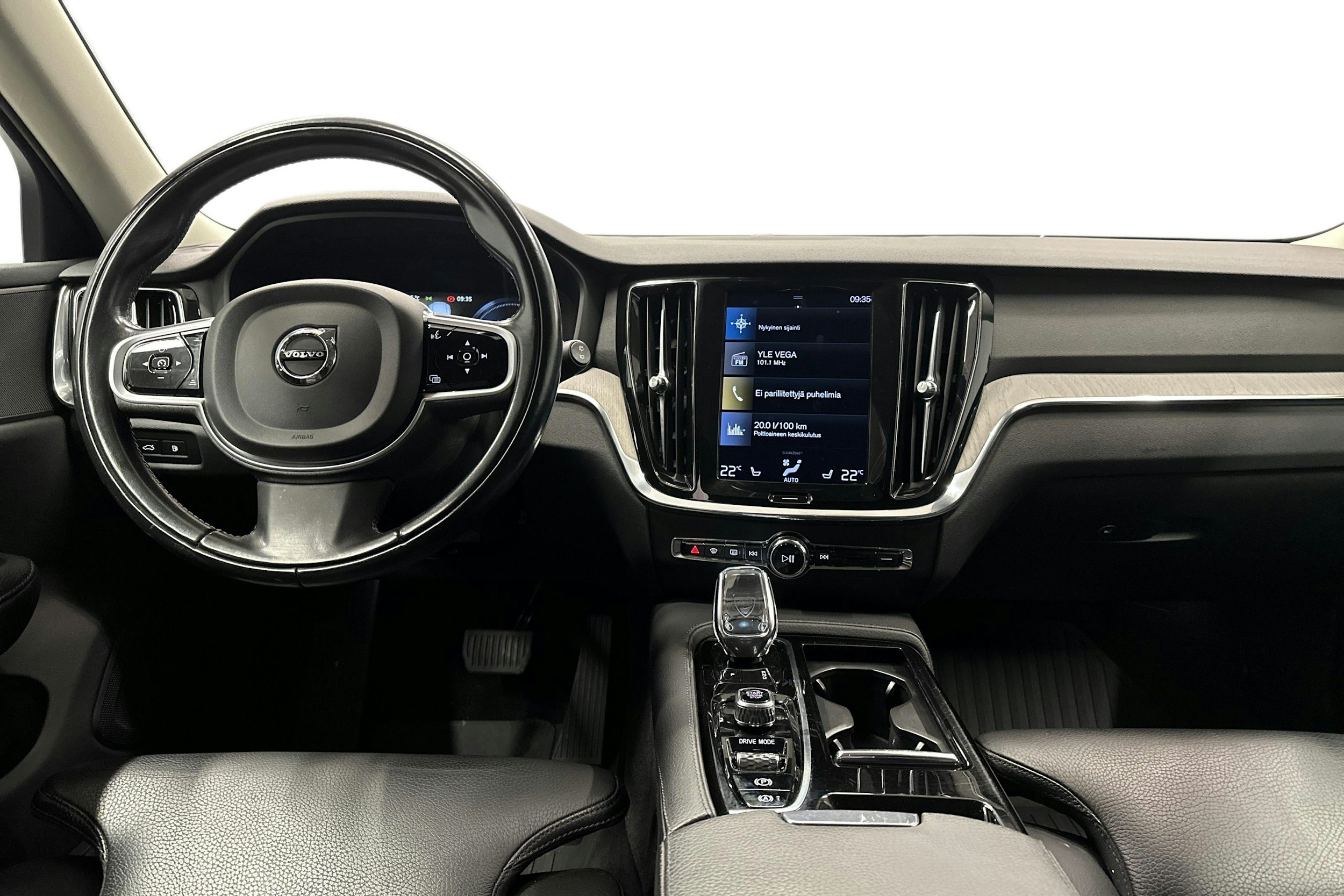 harmaa Volvo V60 2021 kuva 9.