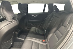 harmaa Volvo V60 2021 kuva 10.